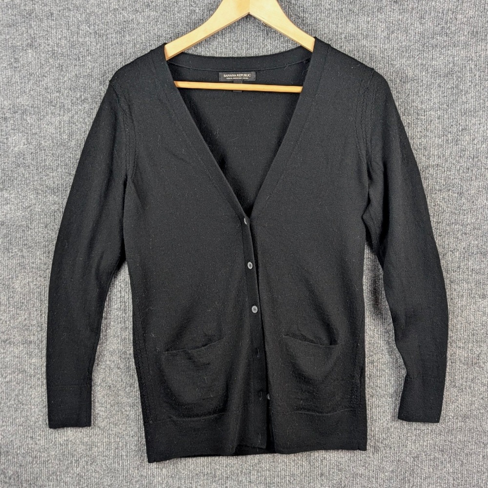 Banana Republic Womens Cardigan Sweater M 100% Merino Wool Preppy Layering